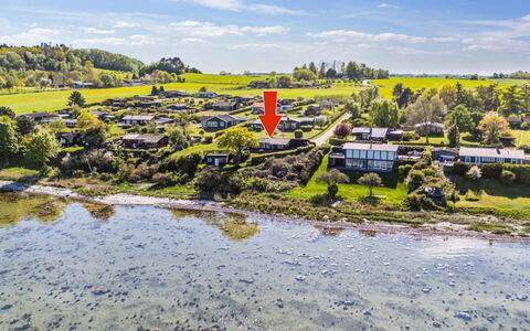 Titta - 10M to the Fjord: Bleu, Arbuste, Chalet, Couverture De Sol, Jardin, Biens, Ombre, Aménagement Paysager, Ferme, Eco Hôtel