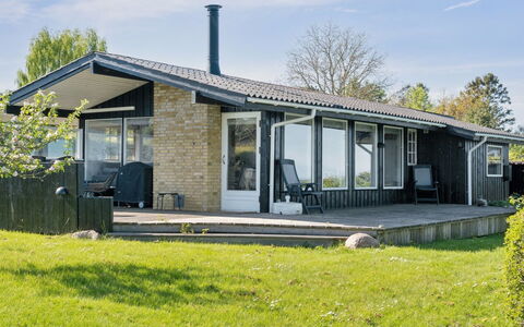 Titta - 10M to the Fjord: Bleu, Arbuste, Chalet, Couverture De Sol, Jardin, Biens, Ombre, Aménagement Paysager, Ferme, Eco Hôtel