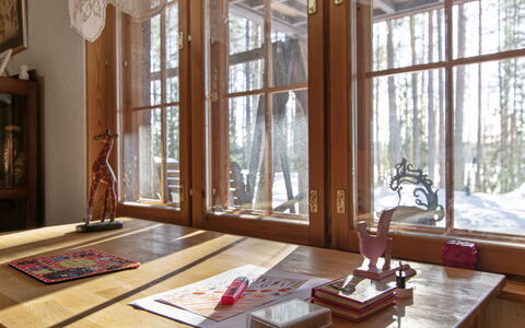 Tuohiniemi: Meubles, Bois, Design Intérieur, Sol, Sol, Verre, Table, Éclairage, Salle À Manger, Pièce