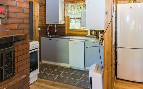 Kesäranta: Bois, Sol, Sol, Meubles, Parquet, Design Intérieur, Lit Superposé, Pièce, Tache De Bois, Dur