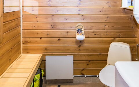 Kesäranta: Bois, Sol, Sol, Meubles, Parquet, Design Intérieur, Lit Superposé, Pièce, Tache De Bois, Dur