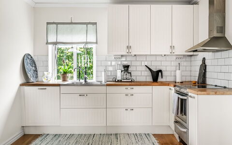 Haveliden: Cabinetry, Évier, Evier, Comptoir, Cuisine, Robinet, Bâtiment, Sol, Design Intérieur, Sol
