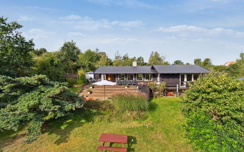 Yardila - 1.4Km from the Sea: Bois, Toit, Architecture, Domicile, Maison, Chalet, Siding, Dur, Pente, Biens