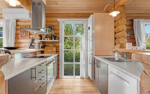 Sigga - 1.6Km from the Sea: Bois, Toit, Architecture, Domicile, Maison, Chalet, Siding, Dur, Pente, Biens