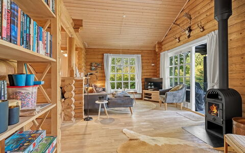 Sigga - 1.6Km from the Sea: Bois, Toit, Architecture, Domicile, Maison, Chalet, Siding, Dur, Pente, Biens