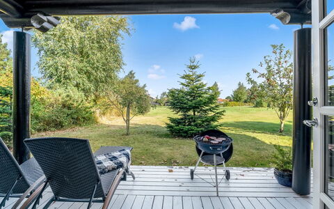 Sigga - 1.6Km from the Sea: Bois, Toit, Architecture, Domicile, Maison, Chalet, Siding, Dur, Pente, Biens