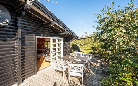 Christl - 500M from the Sea: Bois, Tache De Bois, Planche, Dur, Chalet, Plate-Forme, Siding, Ombre, Parquet, Batiments Jardin