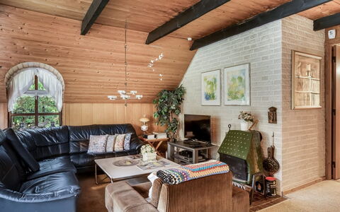 Adina - from the Sea: Meubles, Design Intérieur, Bois, Canapé, Plafond, Sol, Salon, Sol, Domicile, Luminaire