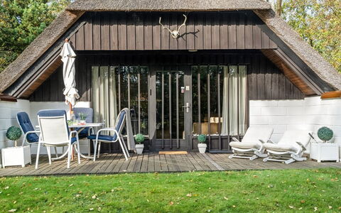 Adina - from the Sea: Bois, Toit, Chalet, Domicile, Maison, Meubles, Ombre, Lot Terre, Jardin, Chaise
