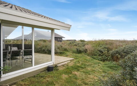 Udder - 250M from the Sea: Toit, Domicile, Chalet, Biens, Batiments Jardin, Structure En Plein Air, Daylighting, Ferme, Cabanon