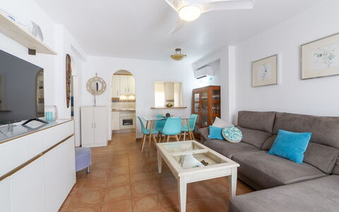 Pueblo Marino: Meubles, Cadre, Propriété, Miroir, Table, Canapé, Cabinetry, Éclairage, Design Intérieur, Sol