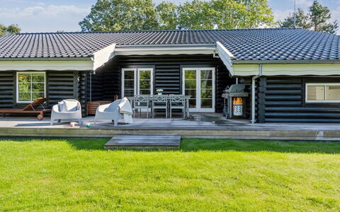 Sighfrith - 1.4Km from the Sea: Toit, Domicile, Chalet, Siding, Jardin, Pelouse, Ombre, Mobilier De Jardin, Ferme, Porche