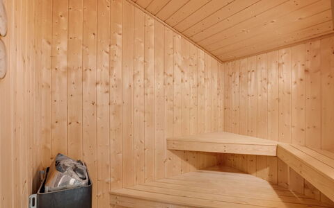 Nashota - 600M from the Sea: Bois, Toit, Architecture, Domicile, Maison, Chalet, Siding, Dur, Pente, Biens