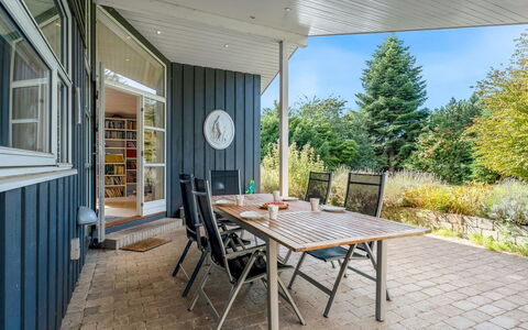 Nashota - 600M from the Sea: Bois, Toit, Architecture, Domicile, Maison, Chalet, Siding, Dur, Pente, Biens