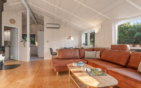 Nashota - 600M from the Sea: Bois, Toit, Architecture, Domicile, Maison, Chalet, Siding, Dur, Pente, Biens