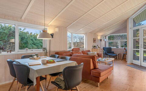 Nashota - 600M from the Sea: Bois, Toit, Architecture, Domicile, Maison, Chalet, Siding, Dur, Pente, Biens