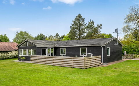 Amine - 300M to the Fjord: Chalet, Toit, Siding, Pelouse, Biens, Cour, Jardin, Batiments Jardin, Ferme