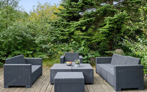 Eugenie - 100M from the Sea: Meubles, Design Intérieur, Appartement, Sol, Sol, Table, Chaise, Pièce, Domicile, Table Cuisine Et Salle A Manger