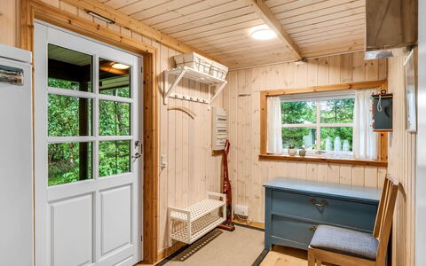Femme: Maison, Domicile, Chalet, Biens, Cour, Ferme, Siding, Batiments Jardin, Porche