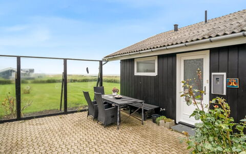 Snioulf - 10M from the Sea: Bois, Domicile, Porche, Plate-Forme, Dur, Toit, Tache De Bois, Parquet, Eco Hôtel