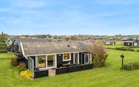 Snioulf - 10M from the Sea: Bois, Domicile, Porche, Plate-Forme, Dur, Toit, Tache De Bois, Parquet, Eco Hôtel