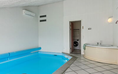 Joella - 75M from the Sea