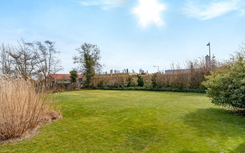 Natalija - 700M from the Sea: Ciel, Herbe, Arbuste, Paysage, Prairie, Plaine, Lot Terre, Jardin, Pelouse, Zone Rurale