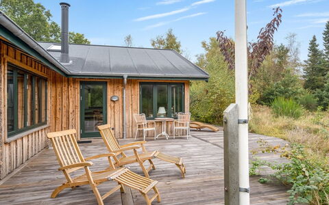 Duco - 780M from the Sea: Bois, Chalet, Domicile, Toit, Dur, Porche, Siding, Batiments Jardin, Planche, Plate-Forme