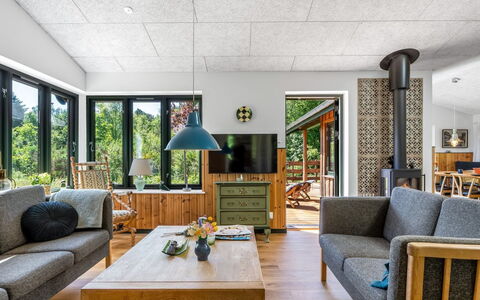 Duco - 780M from the Sea: Meubles, Design Intérieur, Sol, Bois, Plafond, Sol, Canapé, Salon, Table, Chaise