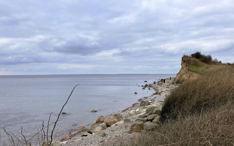 Benedikt - 150M from the Sea: Toit, Maison, Domicile, Chalet, Porte, Siding, Plate-Forme, Porche, Planche, Dur