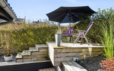Dagh - 100M from the Sea: Bois, Mobilier De Jardin, Plate-Forme, Jardin, Parquet, Dur, Composite, Pot De Fleur, Planche, Chaise