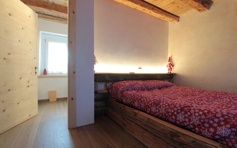 Baita Tersilia Mountain And Lake, Veneto: Design Intérieur, Mur, Sol, Sol, Bois, Meubles, Plafond, Chambre, Pièce, Lit