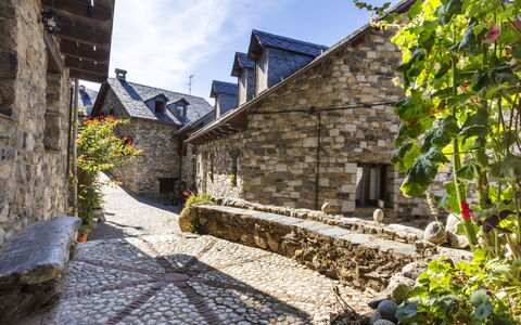 Casita Alba: Plante, Ciel, Nuage, Propriété, Bâtiment, Surface De La Route, Maison, Chalet, Mur, Zone Rurale
