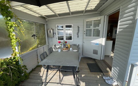Drifa - 20M from the Sea: Maison, Domicile, Toit, Zone Résidentielle, Chalet, Biens, Ferme, Pelouse, Aménagement Paysager, Siding
