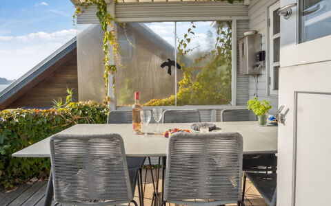 Drifa - 20M from the Sea: Maison, Domicile, Toit, Zone Résidentielle, Chalet, Biens, Ferme, Pelouse, Aménagement Paysager, Siding
