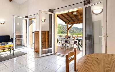 Murticcio 1 200.1: Propriété, Meubles, Design Intérieur, Confort, Bois, Porte, Bâtiment, Sol, Sol, Salon