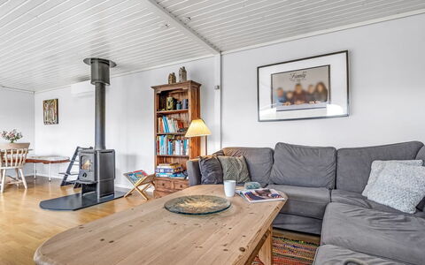 Tenho - 150M from the Sea: Domicile, Chalet, Porche, Siding, Ferme, Structure En Plein Air