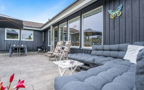 Tenho - 150M from the Sea: Domicile, Chalet, Porche, Siding, Ferme, Structure En Plein Air