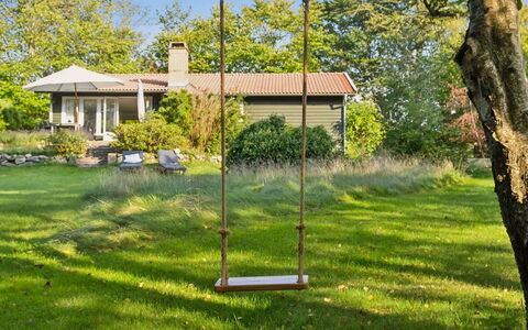 Awenita - 250M from the Sea: Maison, Domicile, Toit, Chalet, Biens, Aménagement Paysager, Batiments Jardin, Siding, Ferme