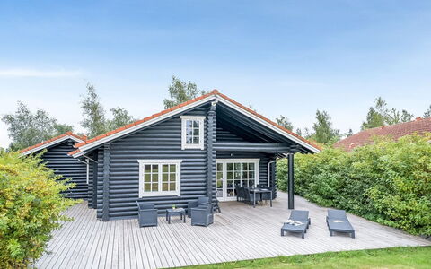 Salmina - 900M from the Sea: Toit, Maison, Lot Terre, Domicile, Chalet, Biens, Batiments Jardin, Ombre, Cabane En Rondins, Aménagement Paysager