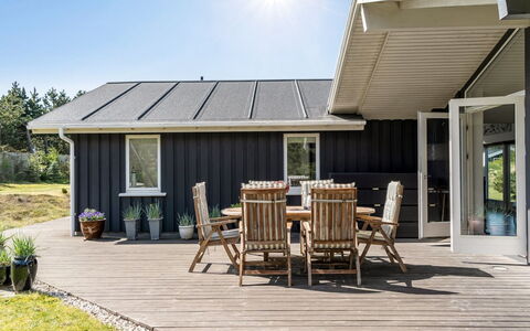 Nadica - 400M from the Sea: Meubles, Canapé, Design Intérieur, Sol, Salon, Sol, Throw Pillow, Pièce, Oreiller