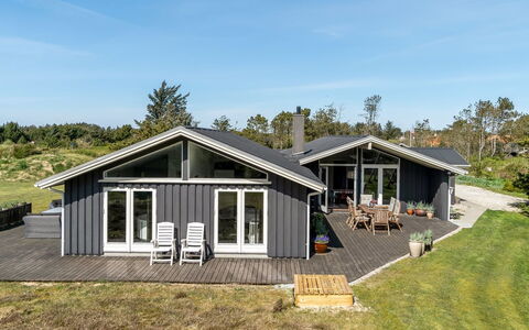 Nadica - 400M from the Sea: Meubles, Canapé, Design Intérieur, Sol, Salon, Sol, Throw Pillow, Pièce, Oreiller