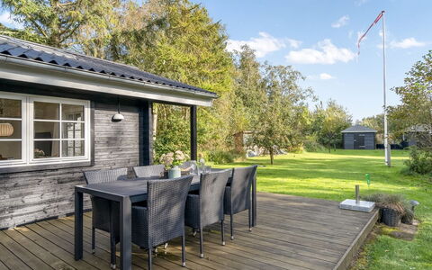 Evi - 500M from the Sea: Herbe, Prairie, Lot Terre, Chalet, Zone Rurale, Prairie, Batiments Jardin, Jardin, Cabanon