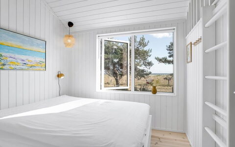 Kaila - 50M from the Sea: Bois, Chambre, Plafond, Planche, Dur, Parquet, Literie, Lit, Conception, Tache De Bois