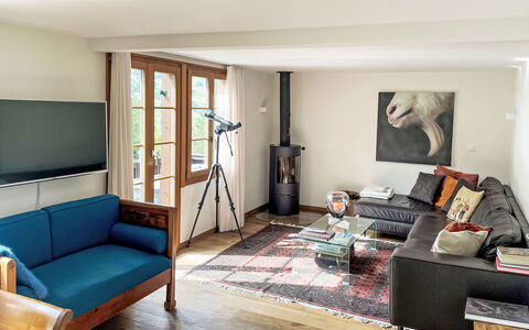 Chalet Tannengüetli: Cadre, Meubles, Canapé, Confort, Bois, Design Intérieur, Sol, Sol, Salon, Revêtement De Sol Stratifié