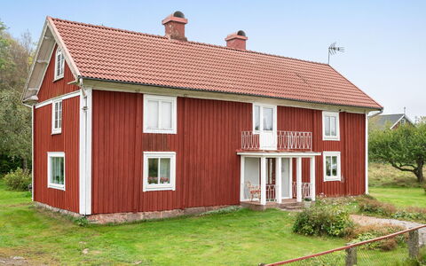 Källehult: Plante, Bâtiment, Ciel, Fenêtre, Arbre, Maison, Lot Terre, Quartier, Design Urbain, Zone Résidentielle