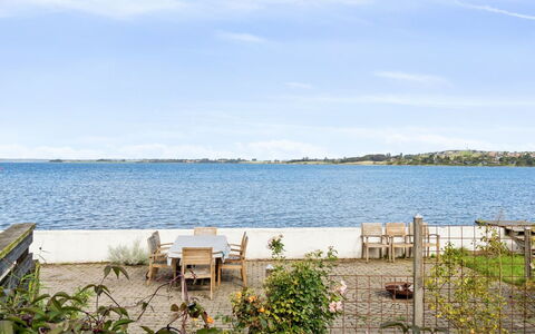 Thermund - 5M from the Sea: Bois, Domicile, Porche, Plate-Forme, Dur, Toit, Tache De Bois, Parquet, Eco Hôtel