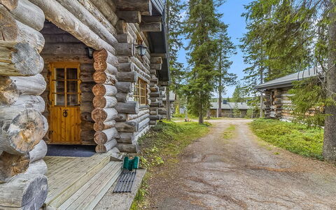 Kuusi-Ruka 6: Bois, Chalet, Toit, Cabane En Rondins, Mélèze, Siding, Cabane, Batiments Jardin, Lumber, Matériau Naturel