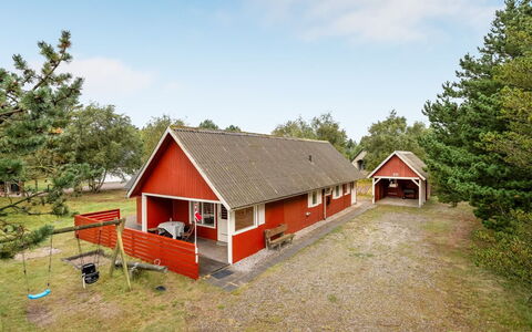 Knud - 2.5Km from the Sea: Toit, Maison, Domicile, Chalet, Porte, Siding, Plate-Forme, Porche, Planche, Dur