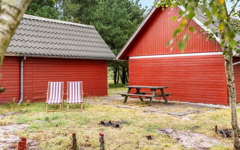 Knud - 2.5Km from the Sea: Toit, Maison, Domicile, Chalet, Porte, Siding, Plate-Forme, Porche, Planche, Dur
